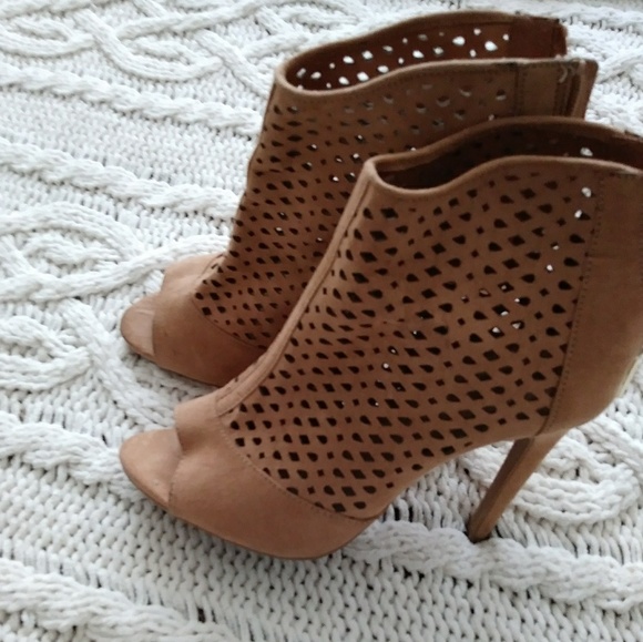 Brown Heels - Picture 2 of 8